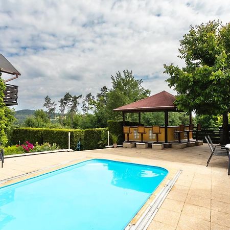 Private Summer House With Swimming Pool, Beach Bar And Pit For Football And Volleyball Hvezdonice Екстериор снимка